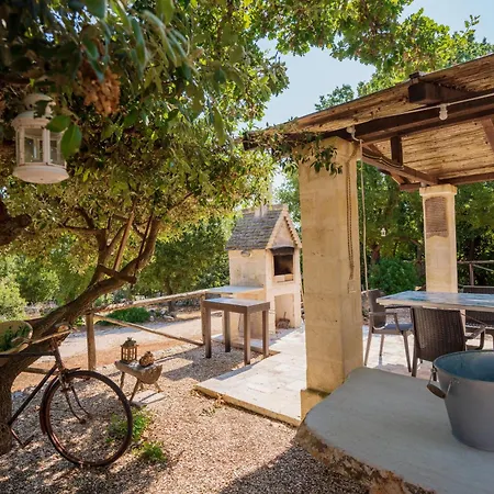 Trullo Mont Bell Con Giardino E Piscina Privata