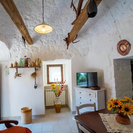 Trullo Mont Bell Con Giardino E Piscina Privata * 塞尔瓦·迪·法萨诺