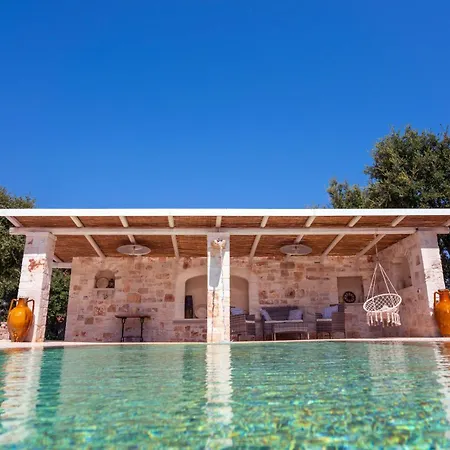 Trullo Mont Bell Con Giardino E Piscina Privata Сasa de vacaciones