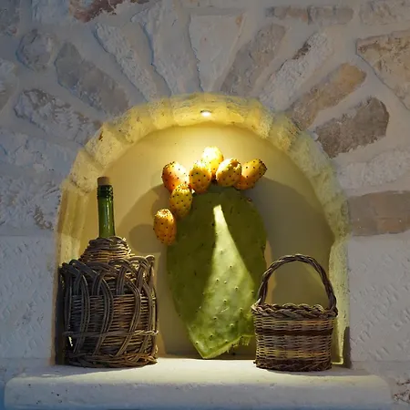 Trullo Mont Bell Con Giardino E Piscina Privata * 塞尔瓦·迪·法萨诺